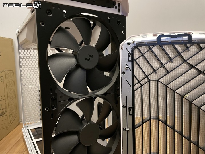 Fractal Design Torrent Compact 緊湊型ATX機殼 開箱+測試