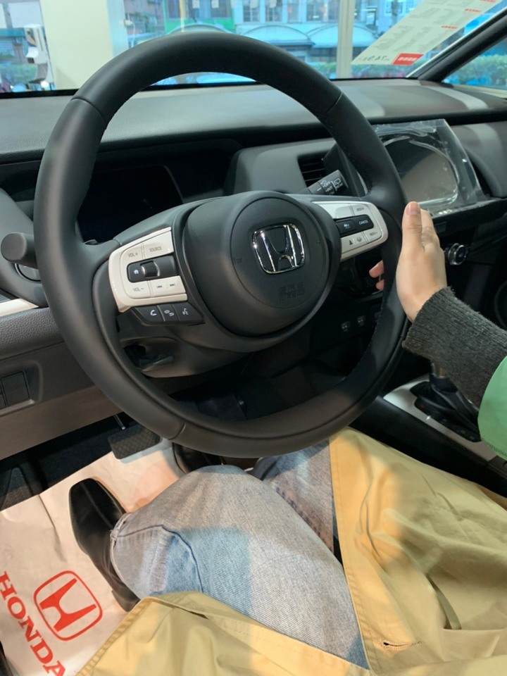 小車二選一 日系可愛FIT VS. 歐系俐落Polo