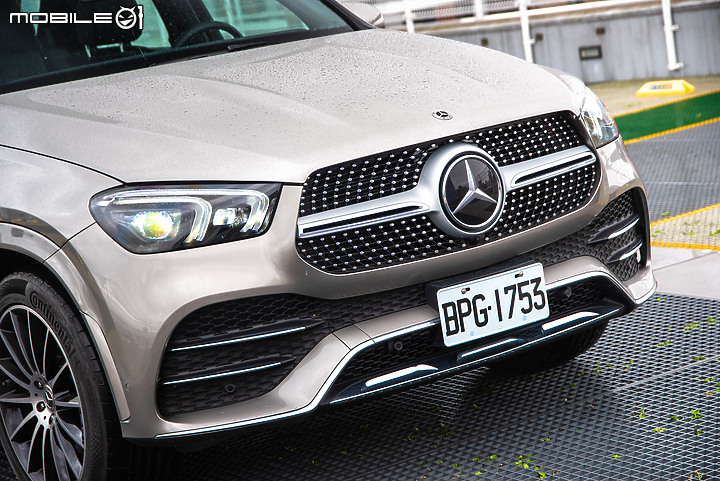 Mercedes-Benz GLE 300d 4MATIC 試駕｜換裝四缸輕油電，舒適性依然是最高水準！