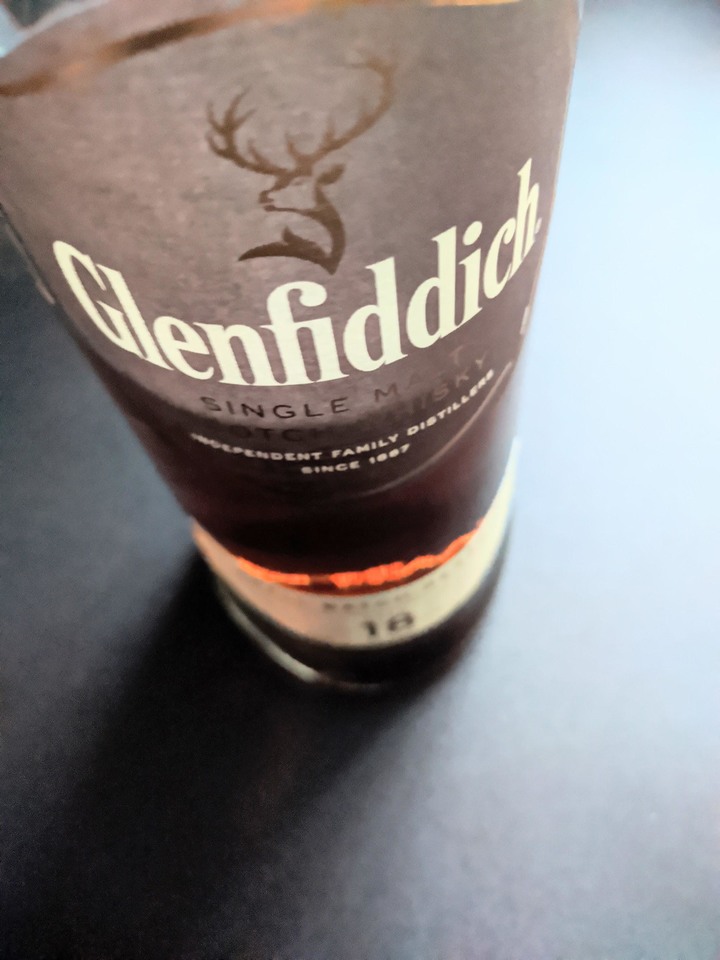 在家喝酒的格蘭菲迪18年與12年、百富14年與約翰走路18年盡興心得