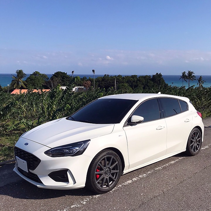 遲來的開箱文 ~ 2021 Ford Focus ST line Lommel X 5D