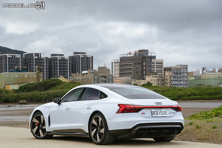 Audi RS e-tron GT試駕|後勁十足且充滿成熟魅力!