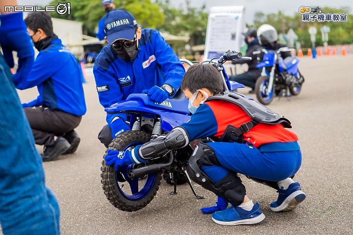 【快訊】向下紮根 一同騎車 台灣山葉 親子機車教室 2 / 15 開放 APP 報名!!