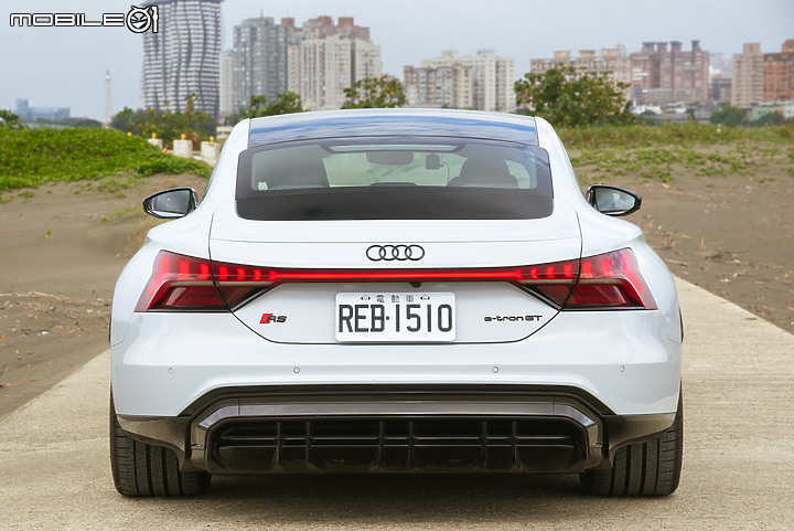 Audi RS e-tron GT試駕|後勁十足且充滿成熟魅力!
