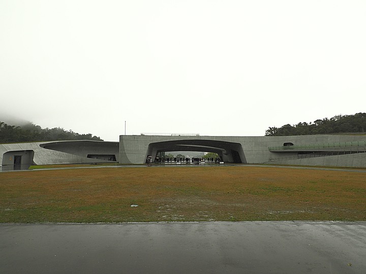 雨中日月潭紀實－朝霧碼頭、水社親水步道、蔣公涼亭、蔣介石碼頭、耶穌堂、梅荷園、向山遊客中心、玄奘寺、伊達邵