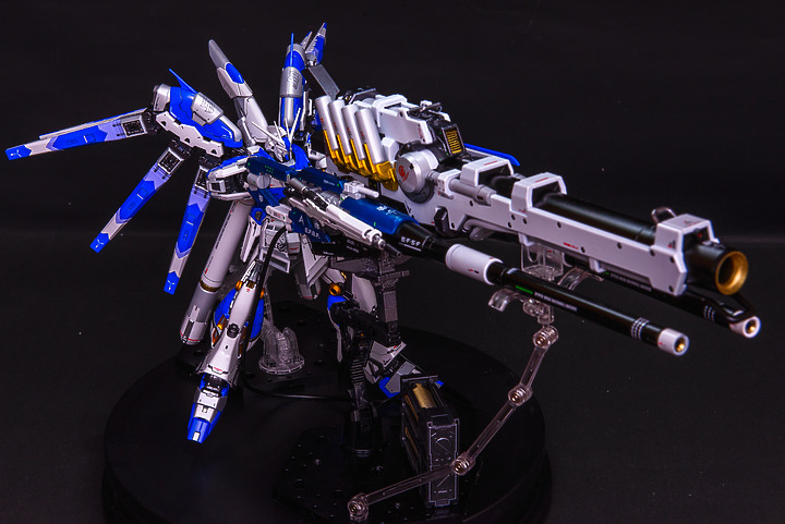 點我看大圖 <更新>萬代RG 1/144 Hi-ν鋼彈《機動戰士鋼彈 逆襲的夏亞 貝托蒂嘉的子嗣》(更新海牛三砲合一砲)