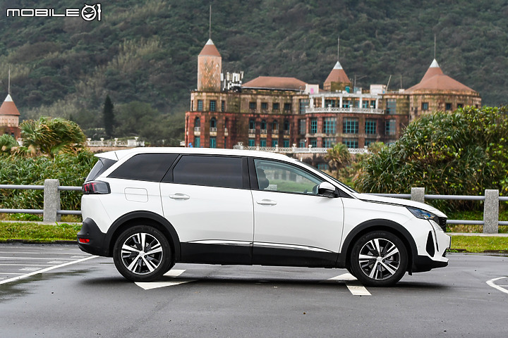 七人座SUV頂上對決 │ VW Tiguan Allspace x Hyundai Santa Fe x Kia Sorento x Peugeot 5008