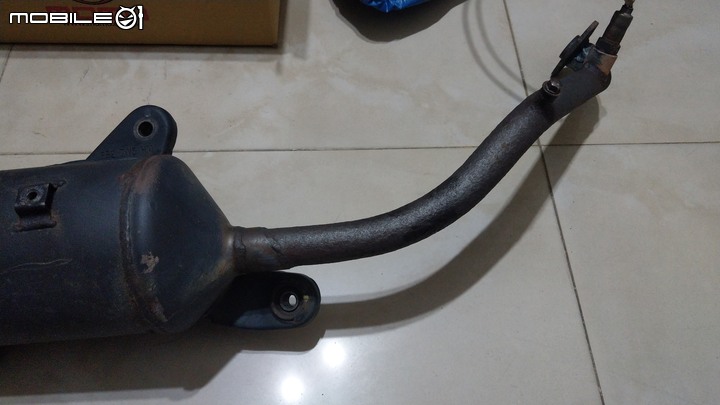 DIY保養排氣管 除鏽 噴耐熱漆