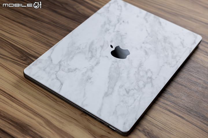 MacBook 需要包膜嗎？自己 DIY 貼膜紀錄、常見問題分享