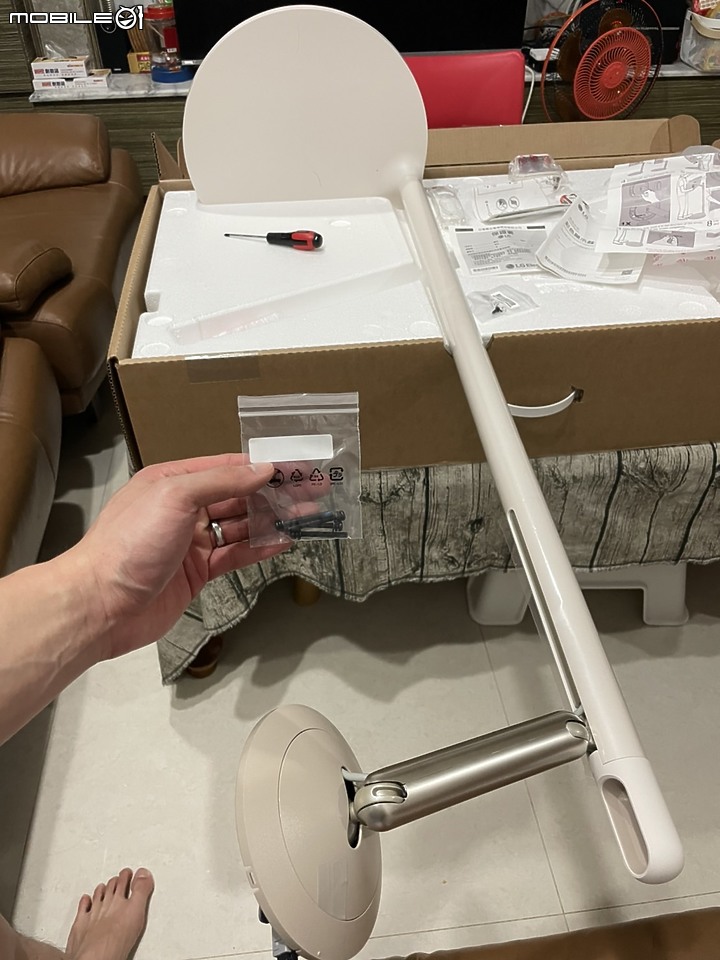 [幸福開箱] LG StanbyME 無線螢幕解放雙手 創造無限價值 翻轉對電視的定義
