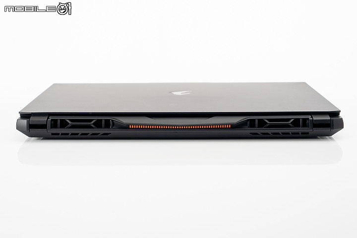 GIGABYTE AORUS 15 XE4 測試報告｜效能與美型兼具的準旗艦電競筆電！