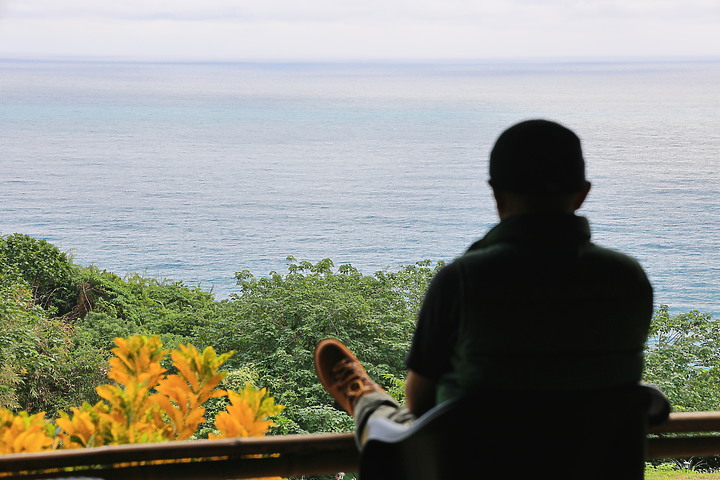 點我看大圖 (映像旅行) 走在磯崎、感受融合 in花蓮豐濱 feat. Canon EOS R6