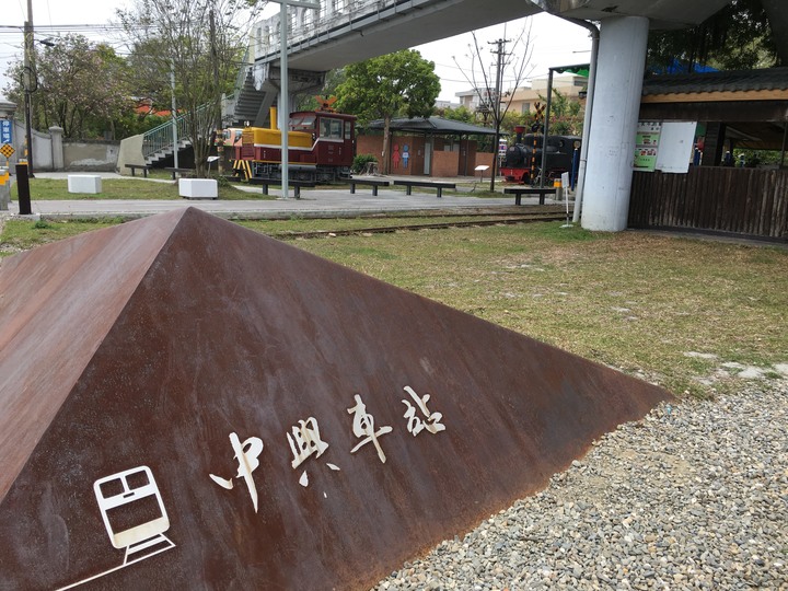 騎 遊 新 營 、 鹽 水 追 蜂 炮