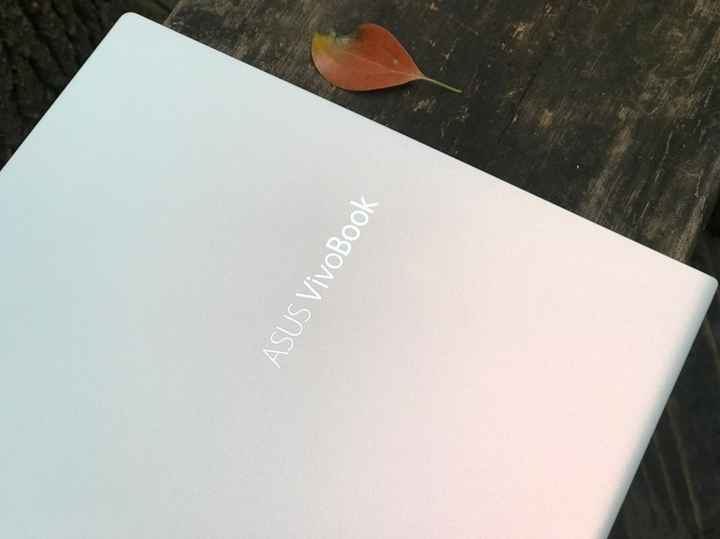 [OL出任務] VivoBook M413 幻彩白超值文書機