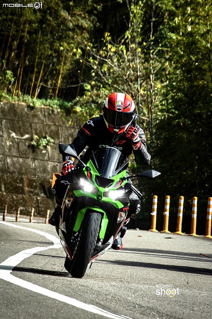 點我看大圖 【新車開箱】 2022年式 ZX6R 生日當天浮誇開箱~ (文多圖多廢話也很多XD)