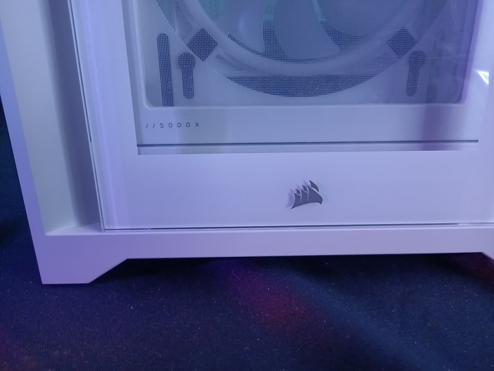純白紳士 Corsair海盜船 iCUE 5000X RGB QL Edition 開箱評測