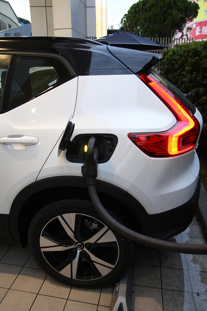 Volvo XC40 Recharge P8 搶先試駕