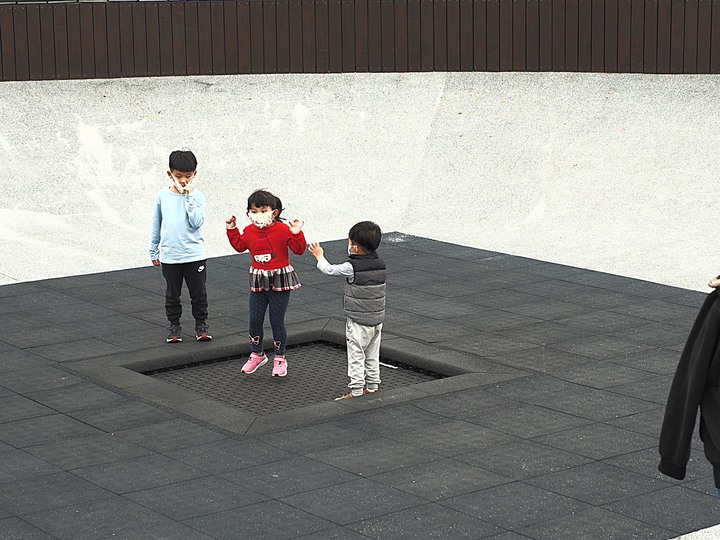 屏東市 屏東縣民公園|崇蘭新村(成功區)|勝利新村 之 屏東燈會展區 — 全臺首座工業遺構公園與最大面積日式宿舍群中的燈會