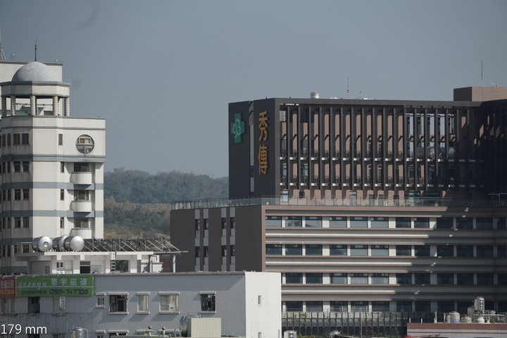 Tamron 18-300mm（B061）旅遊拍照 超級推薦｜照片左下附上焦距