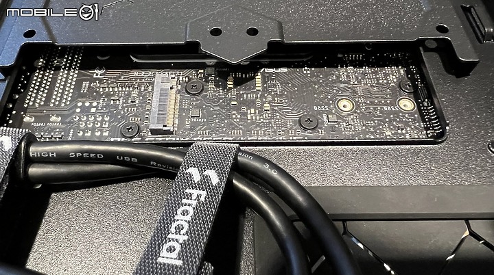 點我看大圖 巨 ITX 的浪漫Fractal Design Torrent Nano 新品入手速開箱