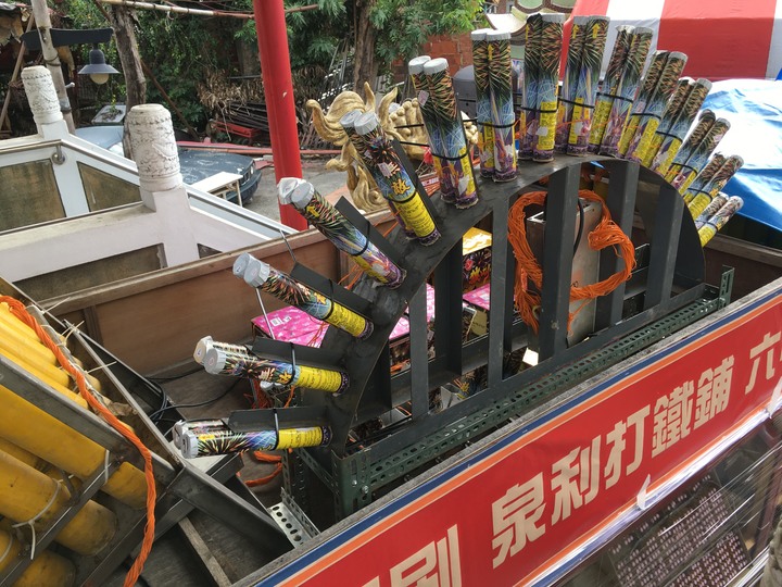 騎 遊 新 營 、 鹽 水 追 蜂 炮