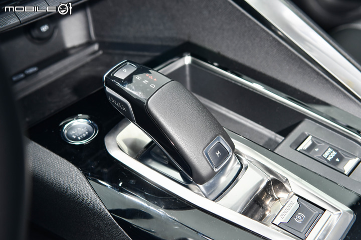七人座SUV頂上對決 │ VW Tiguan Allspace x Hyundai Santa Fe x Kia Sorento x Peugeot 5008