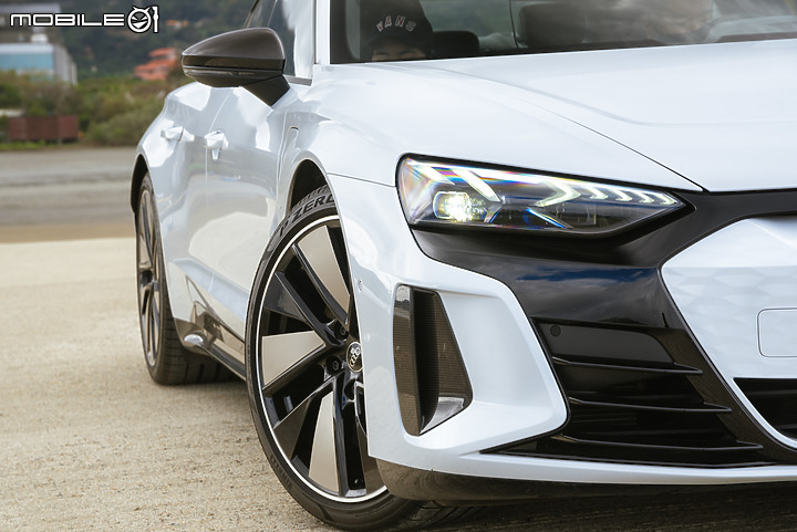 Audi RS e-tron GT試駕|後勁十足且充滿成熟魅力!