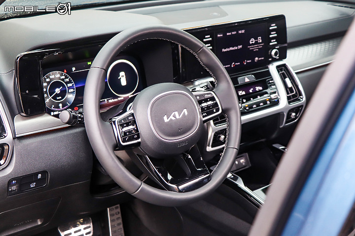 七人座SUV頂上對決 │ VW Tiguan Allspace x Hyundai Santa Fe x Kia Sorento x Peugeot 5008