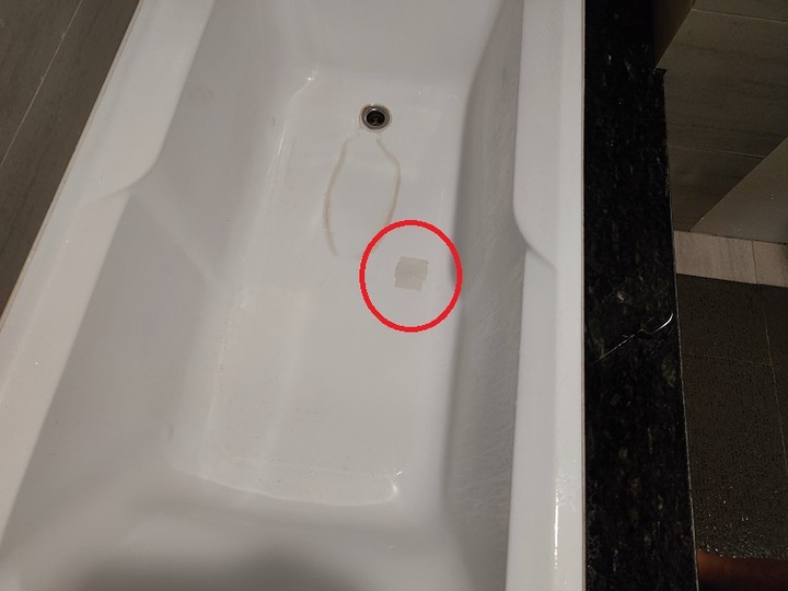 請教浴室浴缸問題?
