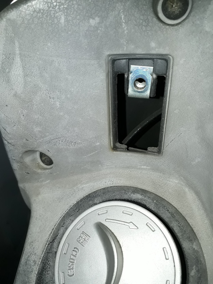 請教一下三陽悍將EFi的一些問題...(偏光板+熄火等)