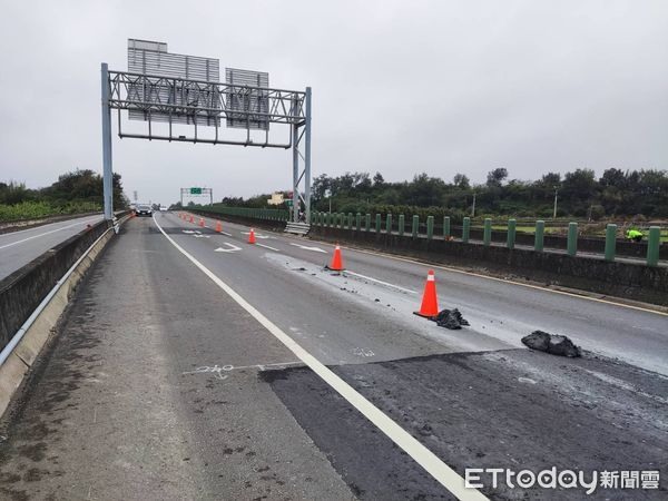 車斗尾門故障廢土沿路掉砂石車駕駛渾然不知…公共危險罪送辦