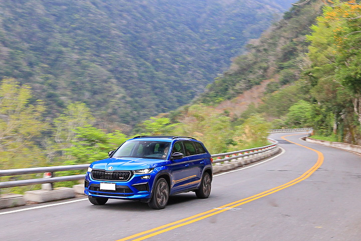 點我看大圖 (映像旅行) 意猶未盡的暢快in台東feat. Škoda Kodiaq RS