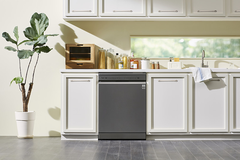 有蒸氣更乾淨!LG QuadWash™ Steam 四方洗蒸氣洗碗機