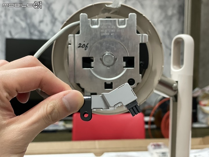 [幸福開箱] LG StanbyME 無線螢幕解放雙手 創造無限價值 翻轉對電視的定義