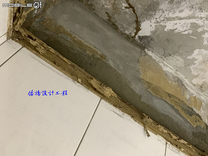 點我看大圖 浴室廚房天花板不怕白蟻吃光結構角材 | 100%全防水防白蟻塑膠角材 | 實際案例分享