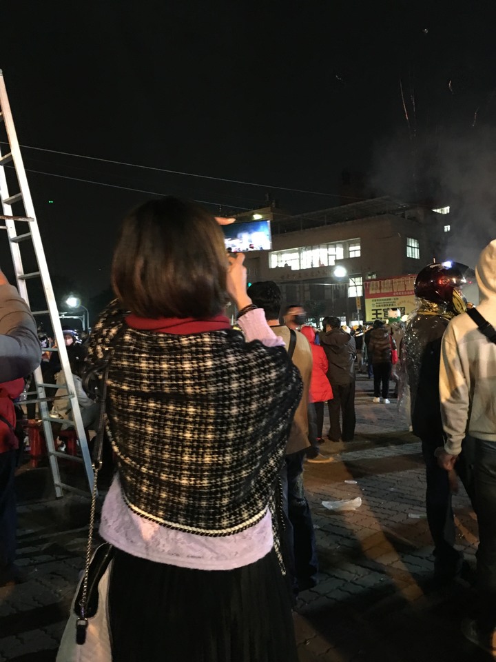 騎 遊 新 營 、 鹽 水 追 蜂 炮