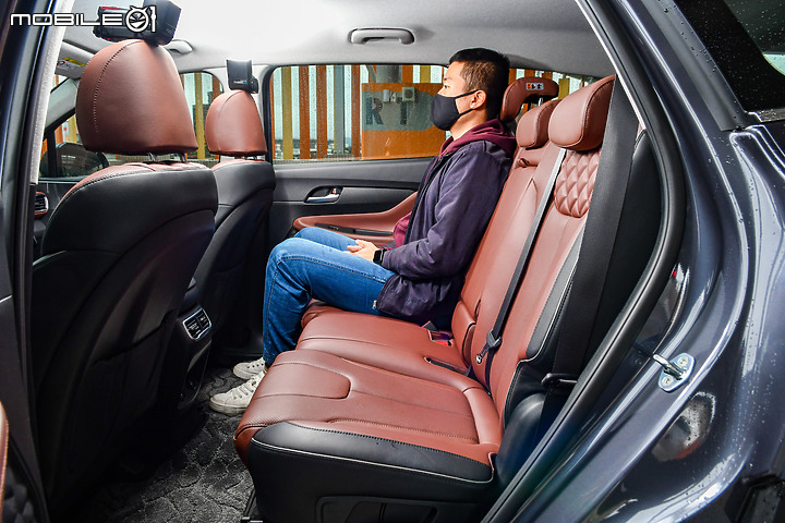 七人座SUV頂上對決 │ VW Tiguan Allspace x Hyundai Santa Fe x Kia Sorento x Peugeot 5008