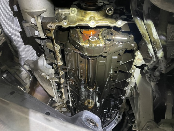 BMW F30 320I N20引擎更換正時鍊條/引擎腳