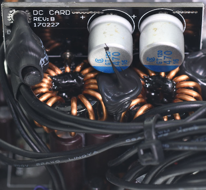 NZXT C750 BRONZE半模組化電源開箱