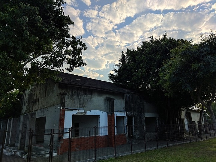 岡山 醒村 |原岡山日本海軍航空隊宿舍群 — 飛行教官們的宿舍,特殊的日治時期2層樓宿舍建築,電視劇《一把青》的取景場景
