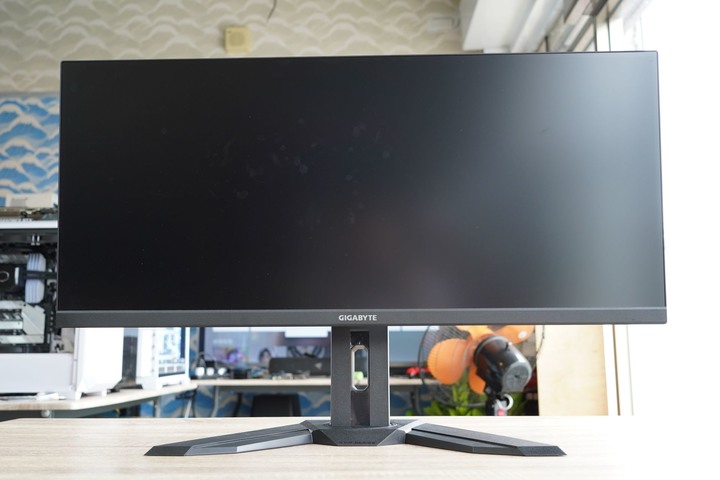 技嘉GIGABYTE M34WQ Gaming Monitor 21:9超寬比例 2K 全方位電競螢幕能文能武一次滿足!