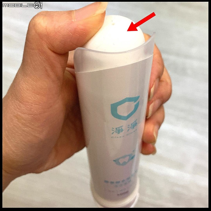 點我看大圖 孩子們的牙醫師叫我一定要讓他們使用含氟量若達1000ppm的牙膏才能預防「蛀牙」(原來我之前一直用無效的產品)