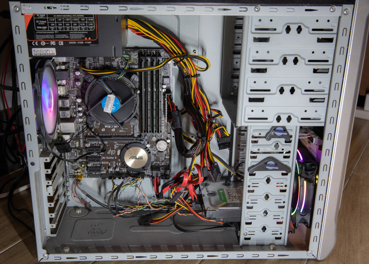 點我看大圖 組裝新電腦 i7 12700 cpu + ASUS B660 主機板 16G*2 DDR4 3600+無限伍散熱塔扇
