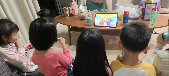 帶 T3300 擺平一群小孩就是棒
