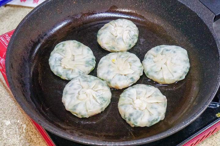 高雄真男饌品疆食堂!聘請新疆廚師製作道地皮帶麵!飽滿水餃一顆抵兩顆? 轉載 - 野田咩美食書國
