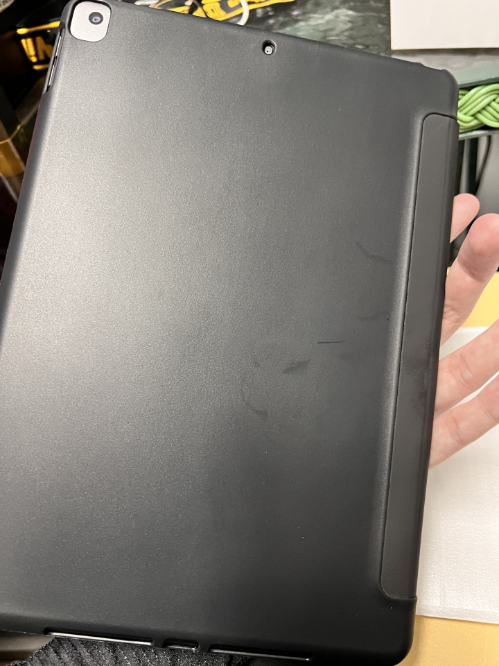 關於蝦皮神腦iPad9到貨時間 更新：3/1號終於到貨