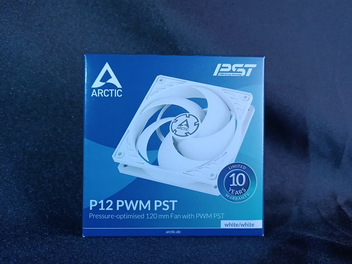 嘿美~你回來了! ARCTIC P12 PWM PST 白色版 開箱評測 文末直接抽一顆P12出來!