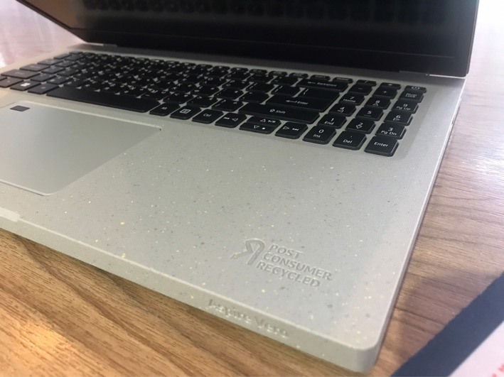 綠色環保材質!ACER Aspire Vero i5開箱