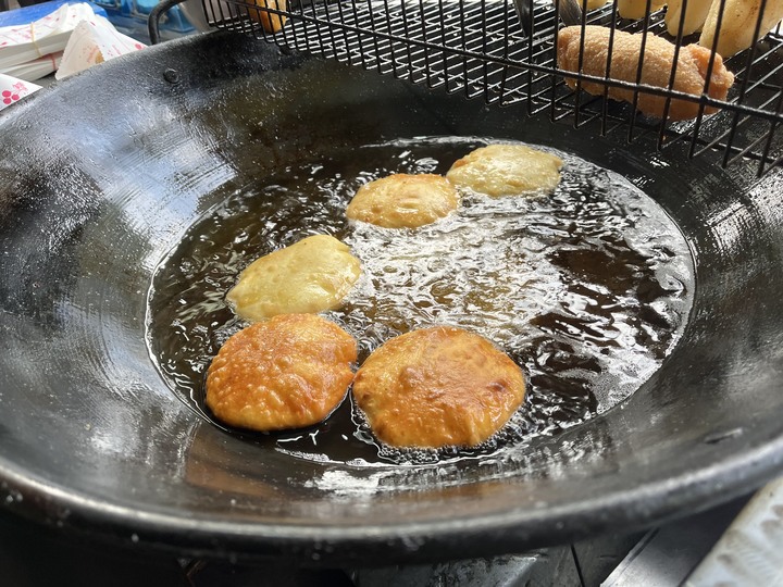 [食記] 萬白糖粿蕃薯椪，台灣新北三重，來自台南的香噴噴傳統台式點心