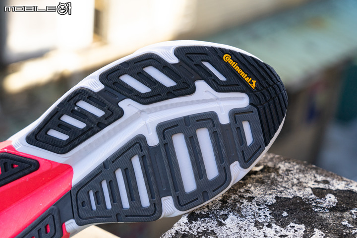 adidas Adistar 跑鞋開箱分享｜長距離訓練的專用戰靴！